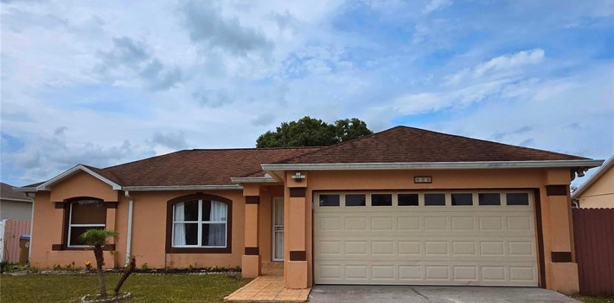 House in Kissimmee, Florida 3 bedrooms, 136.01 sq.m. № 2196884