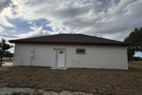 Casa en venta en Okeechobee, Florida, 4 dormitorios, 183.02 m2 № 2199746 - foto 18