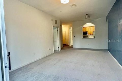 Condo in Davenport, Florida, 2 bedrooms  № 2233254 - photo 11