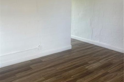 Condominio en alquiler en Pompano Beach, Florida, 303.42 m2 № 1100216 - foto 1