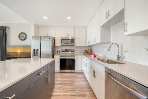 Condo in Sarasota, Florida, 2 bedrooms № 2094015 - photo 7