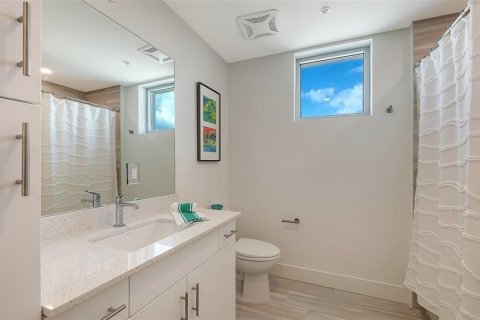 Condo in Sarasota, Florida, 2 bedrooms № 2094015 - photo 26
