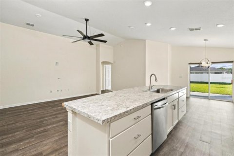 House in Lakeland, Florida 4 bedrooms, 159.33 sq.m. № 2430917 - photo 9