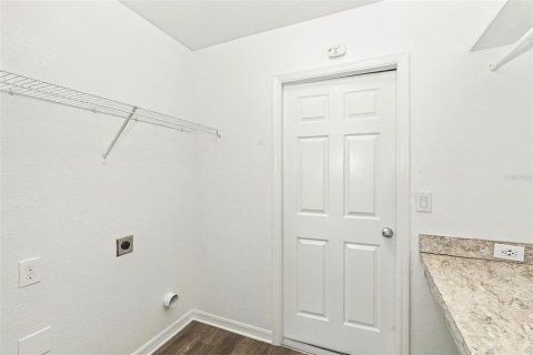 House in Lakeland, Florida 4 bedrooms, 159.33 sq.m. № 2430917 - photo 21