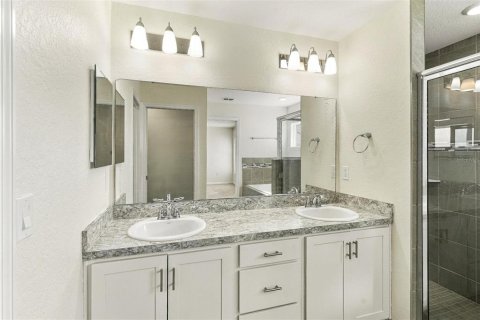House in Lakeland, Florida 4 bedrooms, 159.33 sq.m. № 2430917 - photo 26