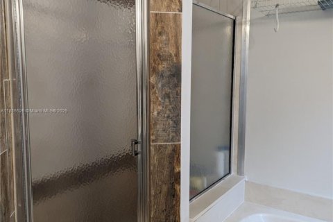 Villa ou maison à louer à Weston, Floride: 3 chambres, 133.78 m2 № 1936651 - photo 13