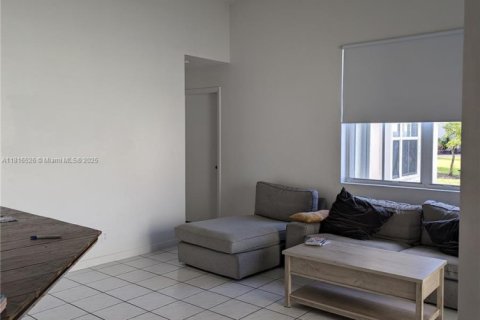 Villa ou maison à louer à Weston, Floride: 3 chambres, 133.78 m2 № 1936651 - photo 9