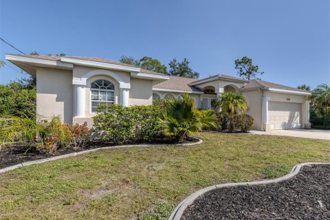 Villa ou maison à vendre à Rotonda, Floride: 3 chambres, 189.15 m2 № 2232334 - photo 2