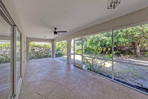 Villa ou maison à vendre à Rotonda, Floride: 3 chambres, 189.15 m2 № 2232334 - photo 17