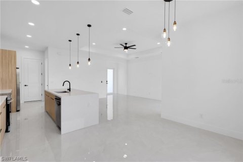 Casa en alquiler en Lehigh Acres, Florida, 3 dormitorios, 152.64 m2 № 1615288 - foto 6