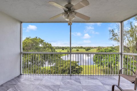 Condominio en Pompano Beach, Florida, 3 dormitorios  № 2086245