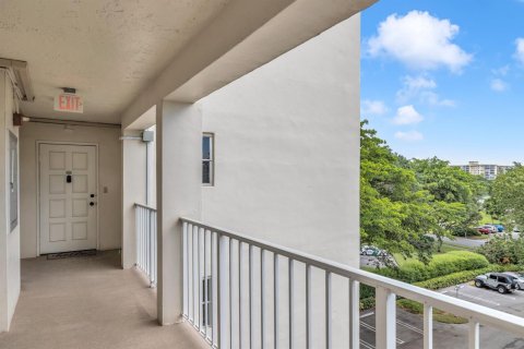 Condominio en alquiler en Pompano Beach, Florida, 3 dormitorios, 129.13 m2 № 2086245 - foto 18
