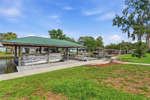 House in Crystal River, Florida 3 bedrooms, 166.48 sq.m. № 2233288 - photo 26