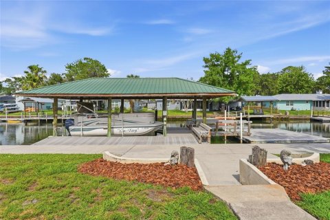 House in Crystal River, Florida 3 bedrooms, 166.48 sq.m. № 2233288 - photo 24