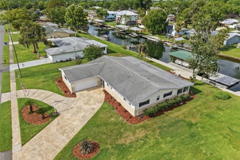 House in Crystal River, Florida 3 bedrooms, 166.48 sq.m. № 2233288 - photo 7