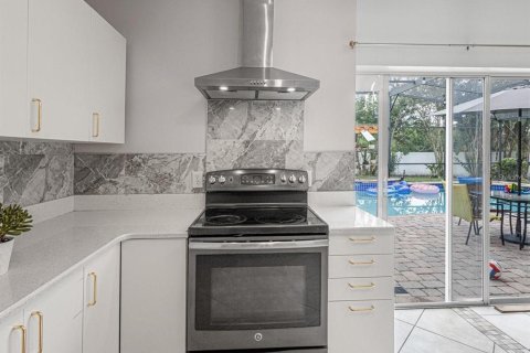 Casa en alquiler en Kissimmee, Florida, 5 dormitorios, 206.43 m2 № 1901768 - foto 6