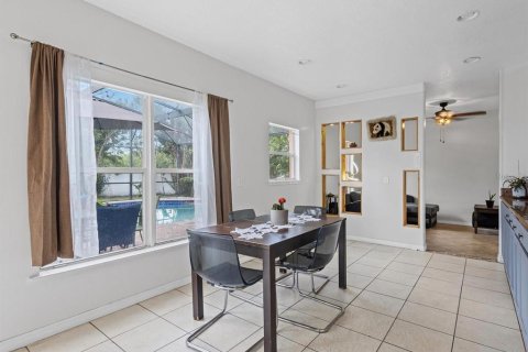 Casa en alquiler en Kissimmee, Florida, 5 dormitorios, 206.43 m2 № 1901768 - foto 9