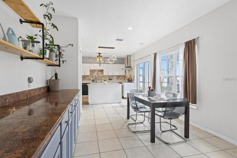 Casa en alquiler en Kissimmee, Florida, 5 dormitorios, 206.43 m2 № 1901768 - foto 8