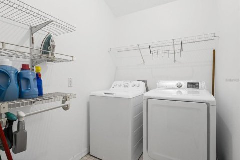 Casa en alquiler en Kissimmee, Florida, 5 dormitorios, 206.43 m2 № 1901768 - foto 20