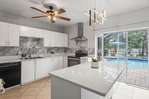 Casa en alquiler en Kissimmee, Florida, 5 dormitorios, 206.43 m2 № 1901768 - foto 5