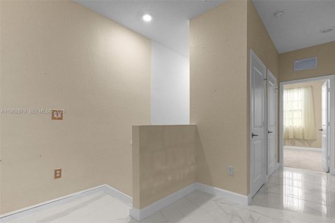 Adosado en venta en Homestead, Florida, 3 dormitorios, 136.19 m2 № 2023991 - foto 10