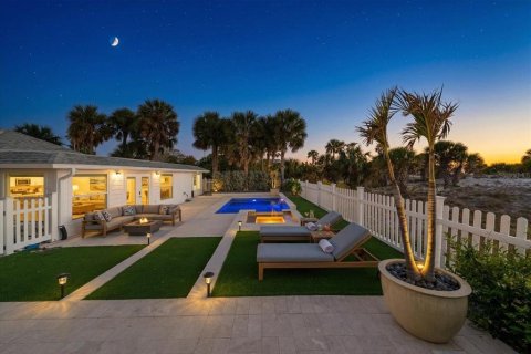 House in Clearwater, Florida 3 bedrooms, 191.56 sq.m. № 2106150 - photo 3