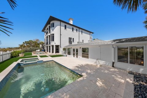 House in Clearwater, Florida 3 bedrooms, 191.56 sq.m. № 2106150 - photo 27