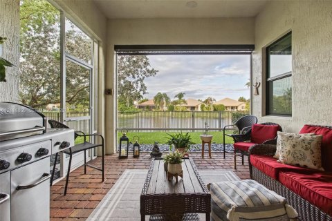 Villa ou maison à vendre à Pembroke Pines, Floride: 3 chambres, 195.47 m2 № 2436439 - photo 20