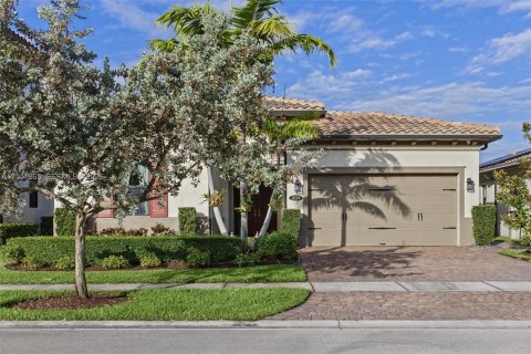 Villa ou maison à vendre à Pembroke Pines, Floride: 3 chambres, 195.47 m2 № 2436439 - photo 2