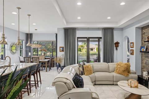 Villa ou maison à vendre à Pembroke Pines, Floride: 3 chambres, 195.47 m2 № 2436439 - photo 4