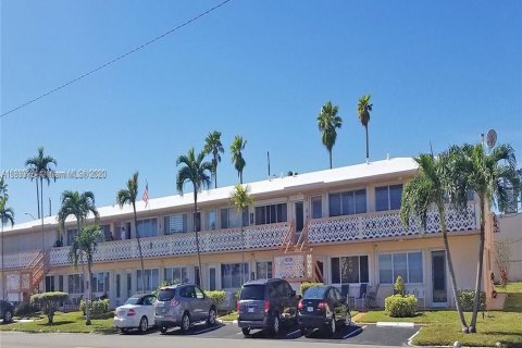 Copropriété à vendre à Hallandale Beach, Floride: 2 chambres, 78.78 m2 № 1641750 - photo 3