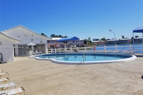 Copropriété à vendre à Hallandale Beach, Floride: 2 chambres, 78.78 m2 № 1641750 - photo 25