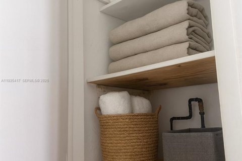 Apartamento en alquiler en Miami, Florida, 1 dormitorio № 1993713 - foto 7