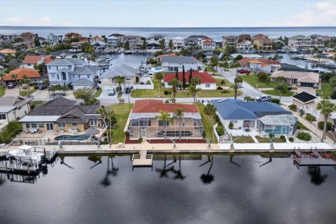 Casa en venta en New Port Richey, Florida, 3 dormitorios, 189.89 m2 № 2200350 - foto 2