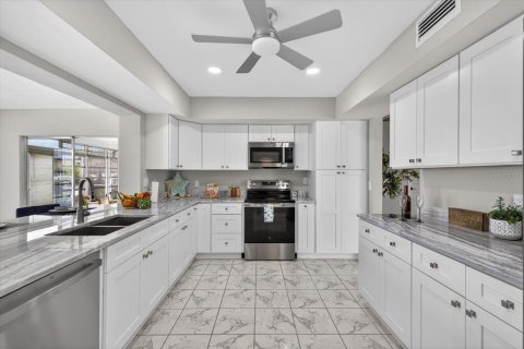 Casa en venta en New Port Richey, Florida, 3 dormitorios, 189.89 m2 № 2200350 - foto 7