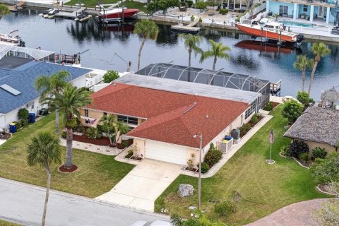 Casa en venta en New Port Richey, Florida, 3 dormitorios, 189.89 m2 № 2200350 - foto 11