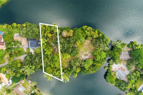 Terreno en venta en Miami, Florida № 1964206 - foto 7