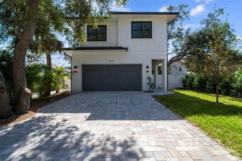 Villa ou maison à vendre à Sarasota, Floride: 4 chambres, 337.05 m2 № 1414200 - photo 1