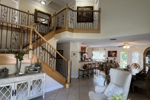 House in Deerfield Beach, Florida 4 bedrooms, 207.26 sq.m. № 1861813 - photo 9