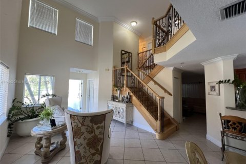 House in Deerfield Beach, Florida 4 bedrooms, 207.26 sq.m. № 1861813 - photo 7
