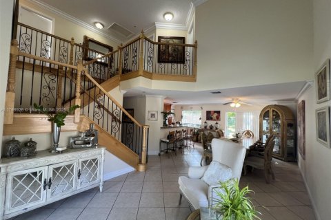 House in Deerfield Beach, Florida 4 bedrooms, 207.26 sq.m. № 1861813 - photo 8