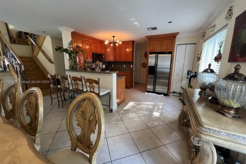 House in Deerfield Beach, Florida 4 bedrooms, 207.26 sq.m. № 1861813 - photo 11