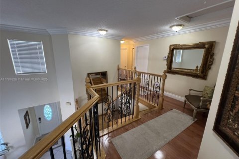 House in Deerfield Beach, Florida 4 bedrooms, 207.26 sq.m. № 1861813 - photo 21