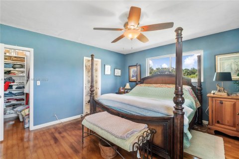 House in Homestead, Florida 3 bedrooms, 191.75 sq.m. № 1882096 - photo 22
