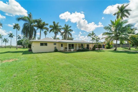 House in Homestead, Florida 3 bedrooms, 191.75 sq.m. № 1882096 - photo 7