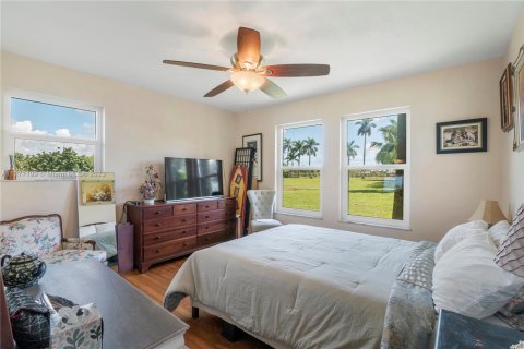 House in Homestead, Florida 3 bedrooms, 191.75 sq.m. № 1882096 - photo 19