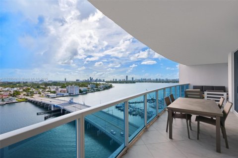 Condo in North Bay Village, Florida, 2 bedrooms  № 1505740 - photo 8