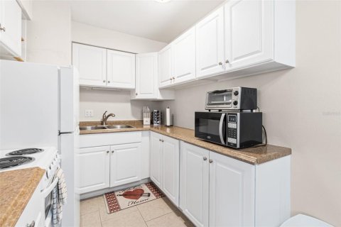 Condominio en venta en Cape Canaveral, Florida, 1 dormitorio, 48.31 m2 № 1777914 - foto 5