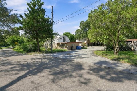 Immobilier commercial à vendre à Saint Petersburg, Floride: 5 chambres, 325.53 m2 № 2418940 - photo 20