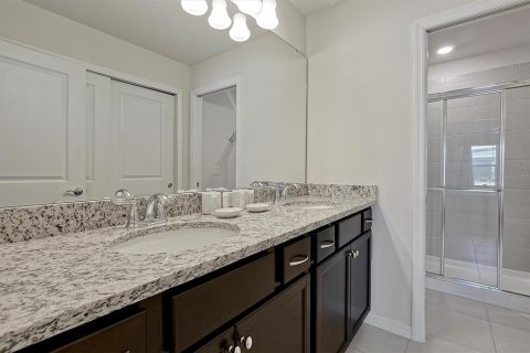 Townhouse in Davenport, Florida 5 bedrooms, 212.1 sq.m. № 1564742 - photo 14